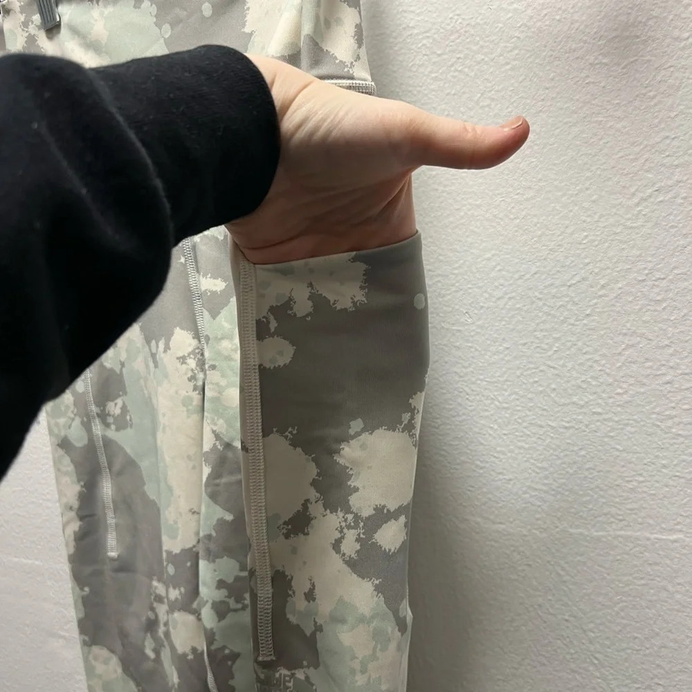 NWOT The North Face Women's Midline High-Rise Pocket 7/8 Leggings - Picture 4 of 7